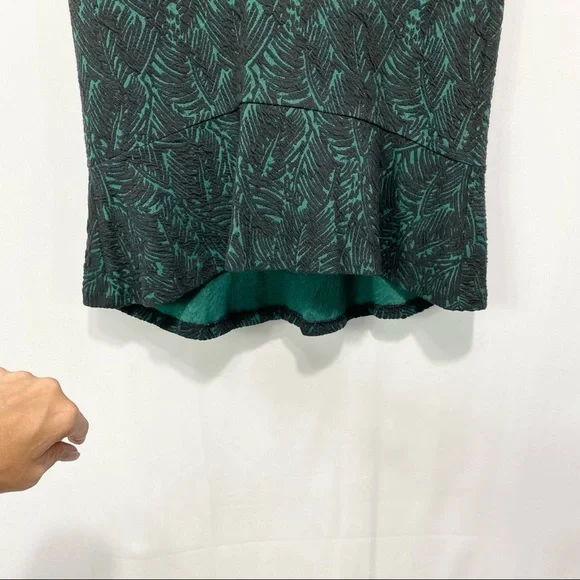 NWT-Michael Kors-Green and Black Embroidered Skirt Flare hem S - Picture 2 of 7